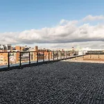 Contemporary 1 Bedroom Flat In Central Birmingham